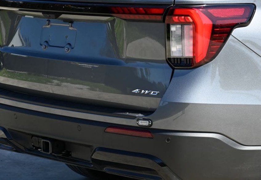 2025 Ford Explorer ST-LINE - Photo 31