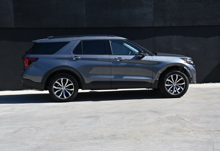 2025 Ford Explorer ST-LINE - Photo 6