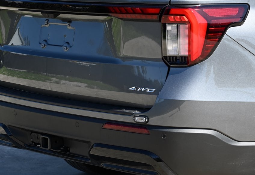 2025 Ford Explorer ST-LINE - Photo 8