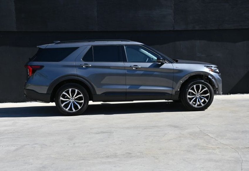 2025 Ford Explorer ST-LINE - Photo 29