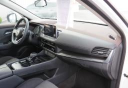 2023 Nissan Rogue - Thumbnail 24