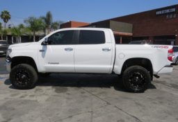 2017 Toyota Tundra 4WD - Thumbnail 11