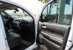 2017 Toyota Tundra 4WD - Thumbnail 27