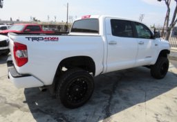 2017 Toyota Tundra 4WD - Thumbnail 6