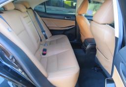 2020 Lexus IS - Thumbnail 31