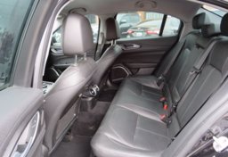 2018 Alfa Romeo Giulia - Thumbnail 23