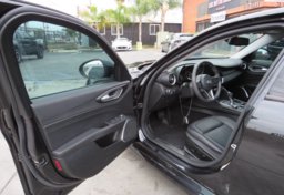 2018 Alfa Romeo Giulia - Thumbnail 18