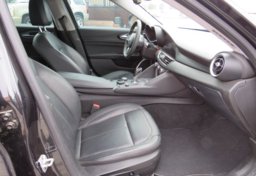 2018 Alfa Romeo Giulia - Thumbnail 26