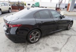 2018 Alfa Romeo Giulia - Thumbnail 8