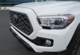2022 Toyota Tacoma - Thumbnail 22