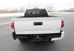 2022 Toyota Tacoma - Thumbnail 13