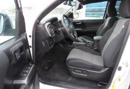 2022 Toyota Tacoma - Thumbnail 35