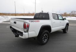 2022 Toyota Tacoma - Thumbnail 5