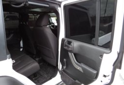 2017 Jeep Wrangler Unlimited - Thumbnail 21