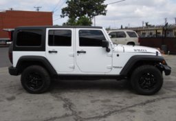 2017 Jeep Wrangler Unlimited - Thumbnail 11