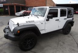 2017 Jeep Wrangler Unlimited - Thumbnail 2