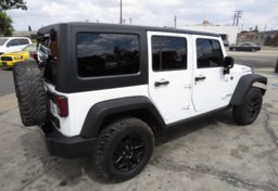 2017 Jeep Wrangler Unlimited - Thumbnail 5