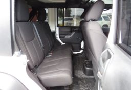 2017 Jeep Wrangler Unlimited - Thumbnail 27