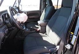 2020 Jeep Gladiator - Thumbnail 22