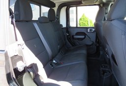 2020 Jeep Gladiator - Thumbnail 26