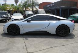 2017 BMW i8 - Thumbnail 11