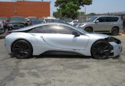 2017 BMW i8 - Thumbnail 12