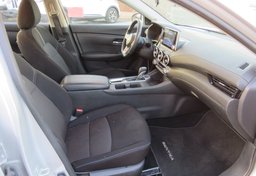 2021 Nissan Sentra - Thumbnail 24