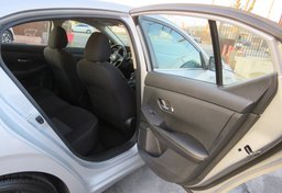 2021 Nissan Sentra - Thumbnail 22