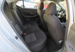 2021 Nissan Sentra - Thumbnail 28