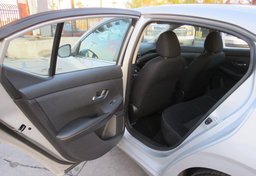 2021 Nissan Sentra - Thumbnail 21