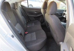 2021 Nissan Sentra - Thumbnail 30