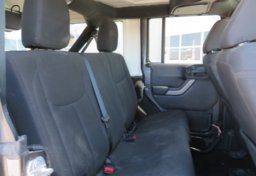 2016 Jeep Wrangler Unlimited - Thumbnail 26