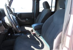 2016 Jeep Wrangler Unlimited - Thumbnail 23