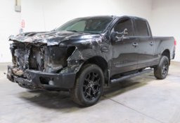 2018 Nissan Titan XD - Thumbnail 3