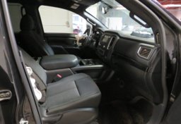 2018 Nissan Titan XD - Thumbnail 27