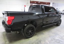 2018 Nissan Titan XD - Thumbnail 6