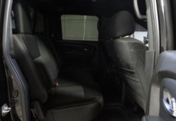 2018 Nissan Titan XD - Thumbnail 29