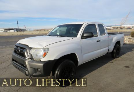 Picture of 2015 Toyota Tacoma