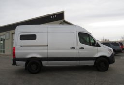 2020 Mercedes-Benz Sprinter Cargo Van - Thumbnail 13