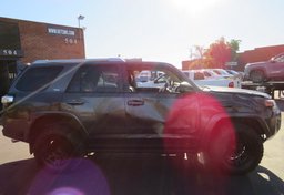 2016 Toyota 4Runner - Thumbnail 4