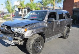 2016 Toyota 4Runner - Thumbnail 2