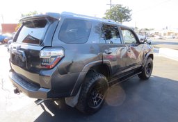 2016 Toyota 4Runner - Thumbnail 5