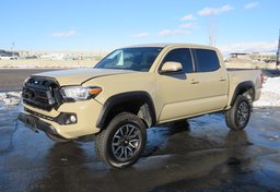 2017 Toyota Tacoma - Thumbnail 4