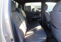 2017 Toyota Tacoma - Thumbnail 29