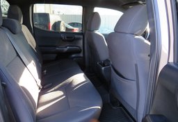 2017 Toyota Tacoma - Thumbnail 26