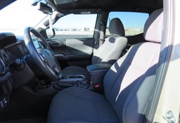 2017 Toyota Tacoma - Thumbnail 25