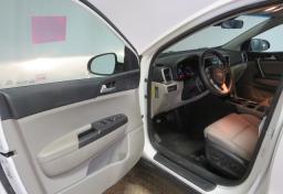 2020 Kia Sportage - Thumbnail 21