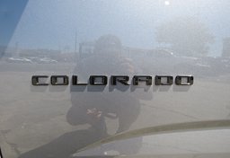 2021 Chevrolet Colorado - Thumbnail 18