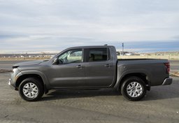 2022 Nissan Frontier - Thumbnail 9