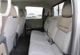 2022 Nissan Frontier - Thumbnail 28